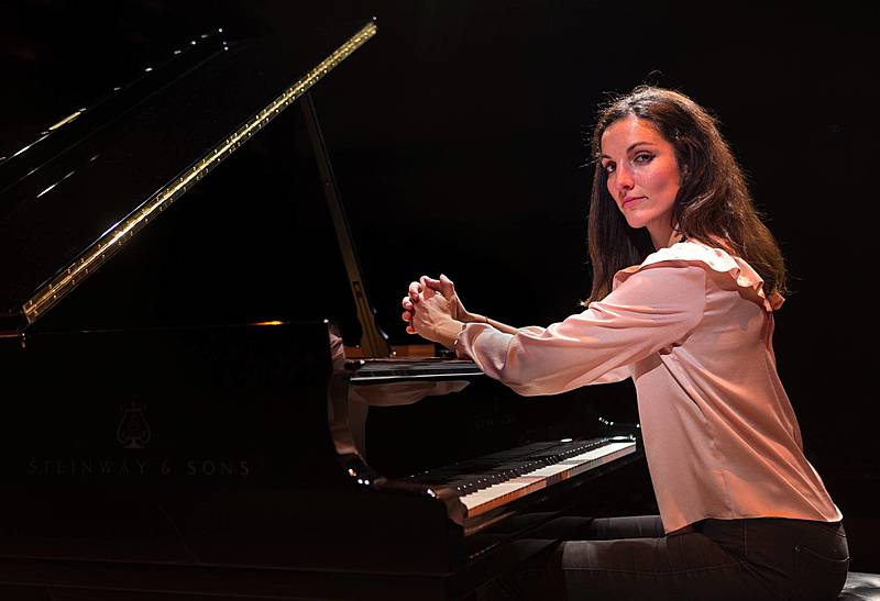 KONCERTNI CIKLUS GRADA: Beethoven, Chopin, Skrjabin, D. Pejačević - u izvedbi pijanistice LANE GENC!