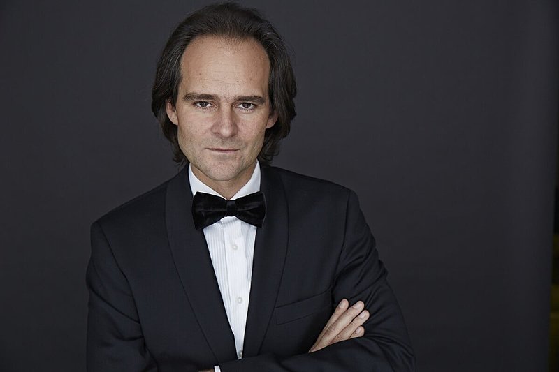 Glazbeni spektakl na Trgu V. Lisinskog: Koncert pijanista GERGELYJA BOGÁNYJA!