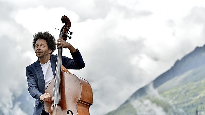 KONCERT FRANCUSKOG JAZZ KONTRABASISTA KHAMA MESLIENA U OČARAVAJUĆEM AMBIJENTU DONJODRAVSKE OBALE