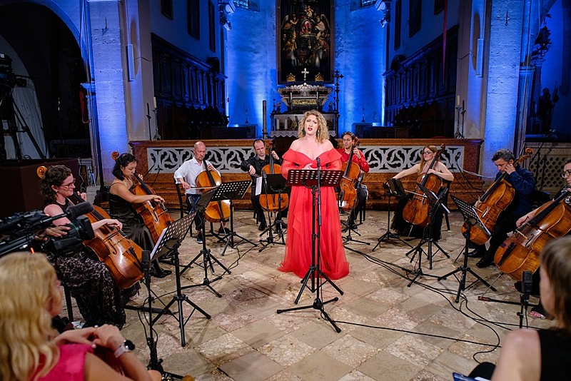 KREŽMIN CIKLUS: Oktet violončela predvođen Monikom Leskovar uz sopranisticu DARIJU AUGUŠTAN! 