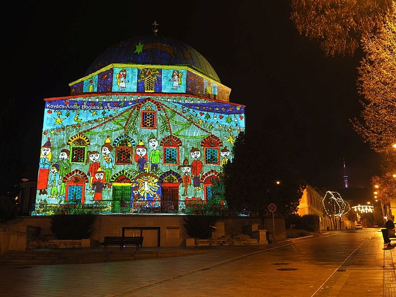 Advent Light Painting: Kulturni centar Osijek vodi vas u Pečuh! 