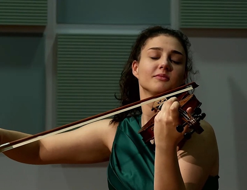 CIKLUS MLADIH GLAZBENIKA u ožujku predstavlja splitsku violinisticu JOSIPU KORDIĆ! 